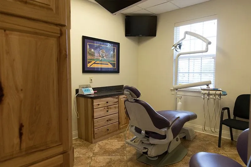 Front desk and waiting area at Louisiana Dental Center Bogalusa